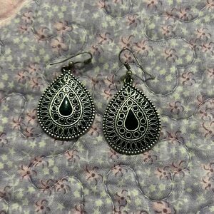 Elegant Black Teardrop Earrings